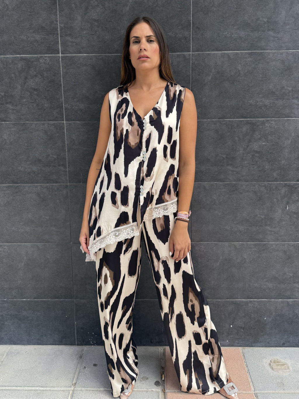 CONJUNTON ESTAMPADO ANIMAL PRINT