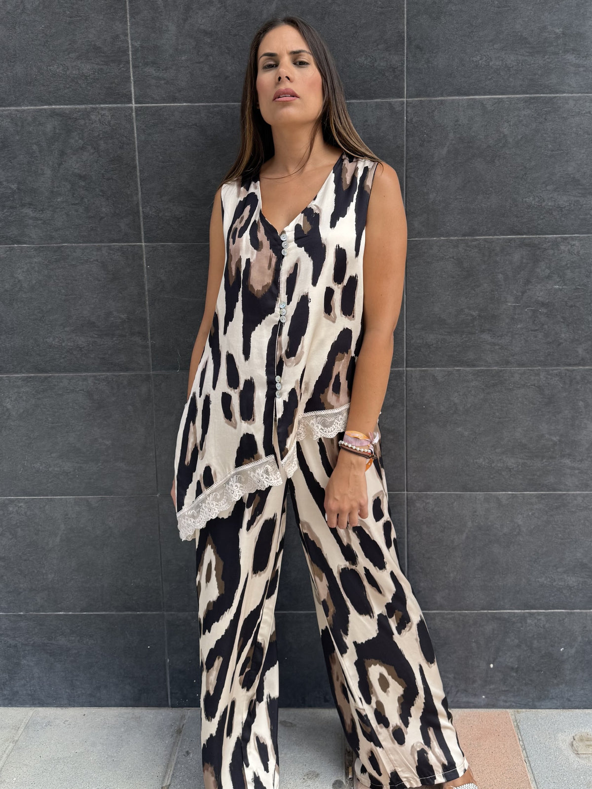 CONJUNTON ESTAMPADO ANIMAL PRINT