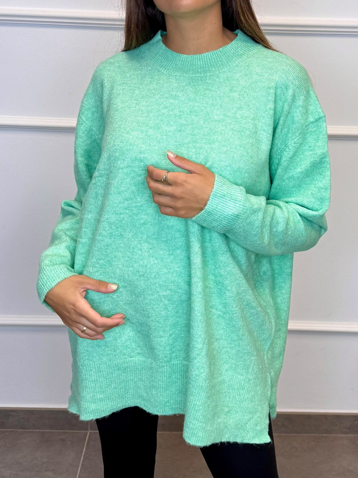 JERSEY DE PUNTO OVERSIZE CON CUELLO REDONDO