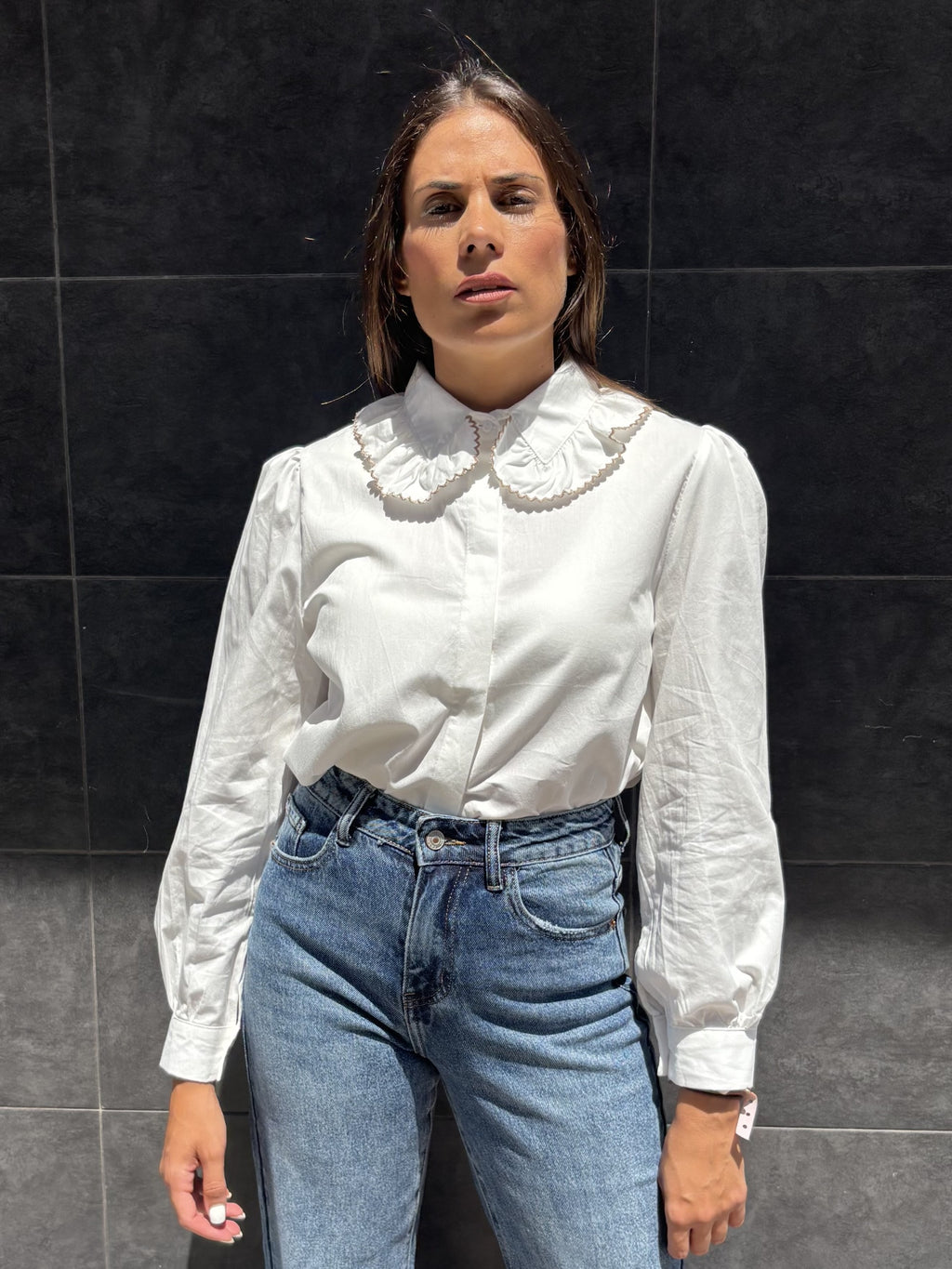 CAMISA CUELLO BOBO CON RIBETE
