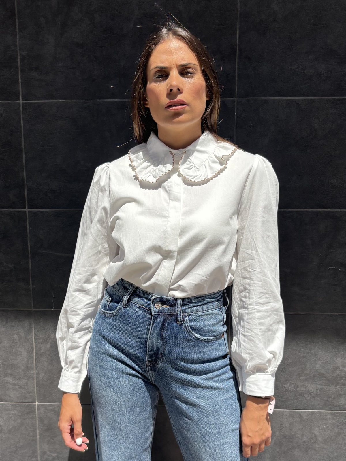 CAMISA CUELLO BOBO CON RIBETE