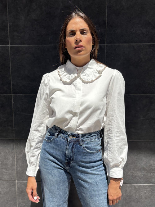 CAMISA CUELLO BOBO CON RIBETE