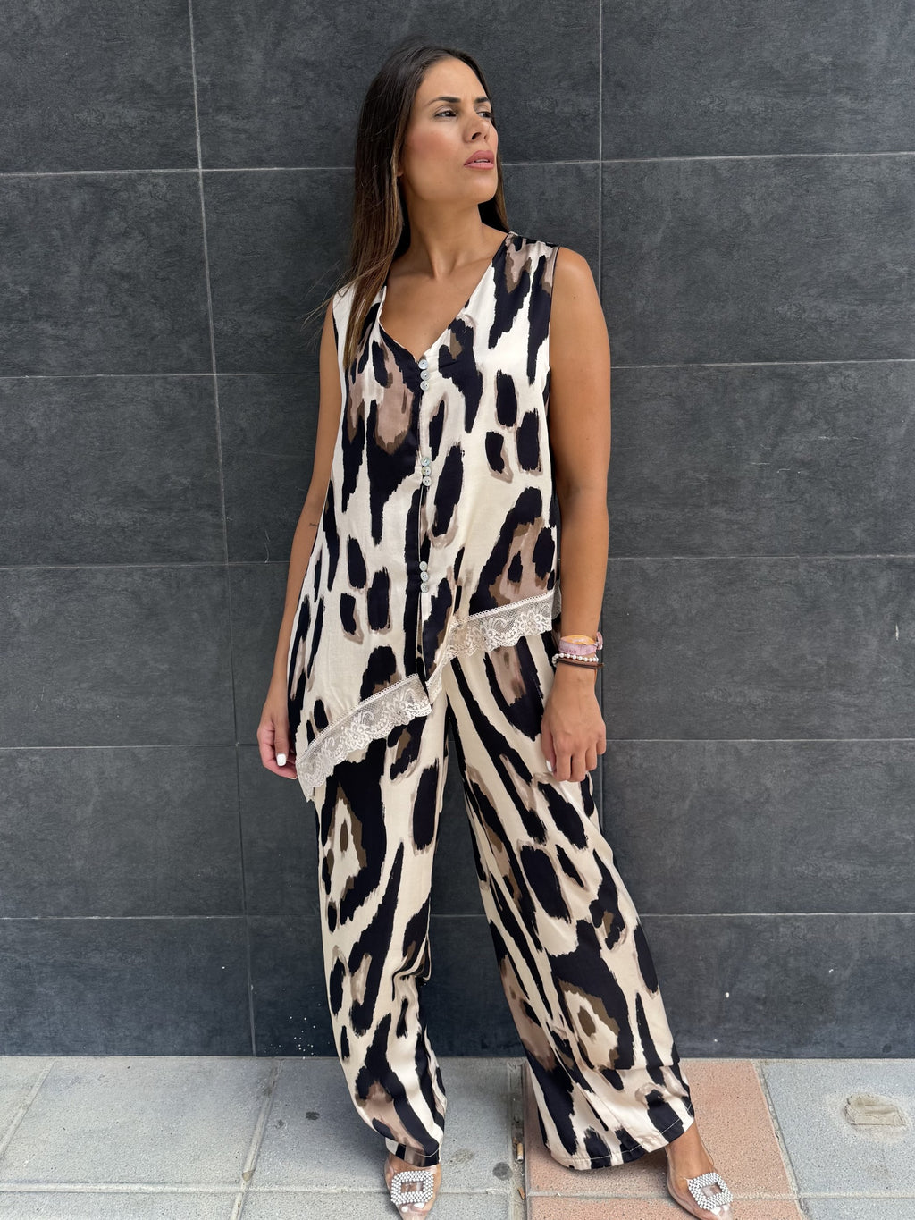 CONJUNTON ESTAMPADO ANIMAL PRINT