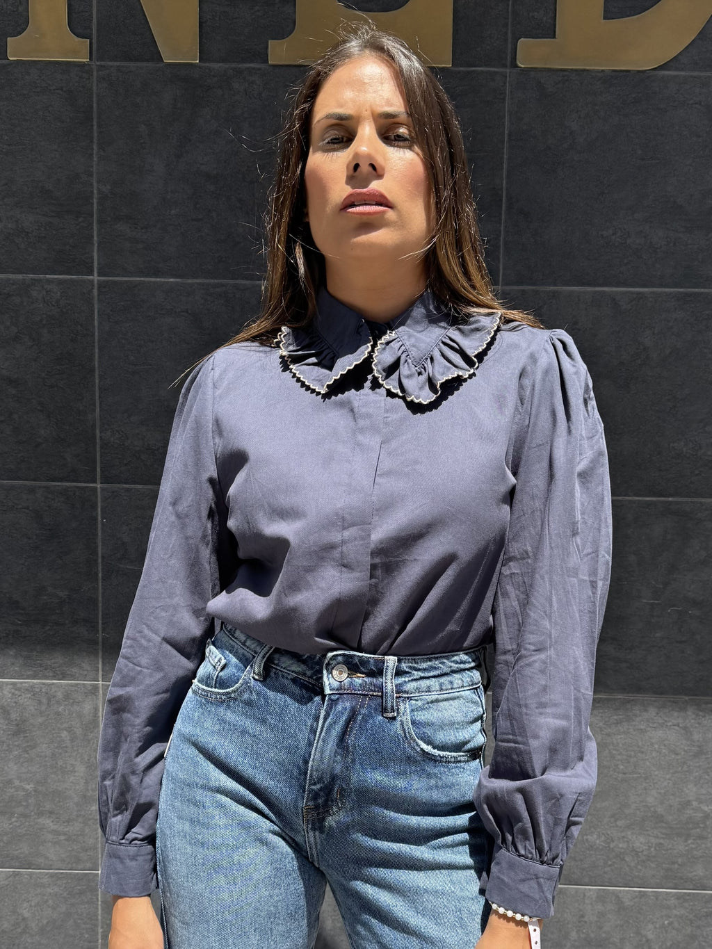 CAMISA CUELLO BOBO CON RIBETE